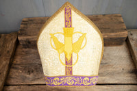 Prancing Pope - Religious Costume with Pontiff Hat and Vestment for Mini Horse
