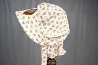 Plantpot Trot - Prairie Hat for Mini Horse